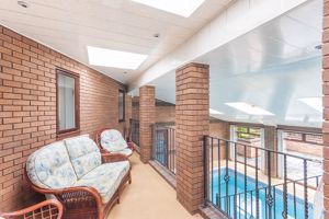 Photo 16- click for photo gallery